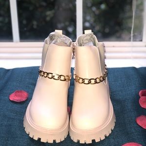 Cute booties-nude💝